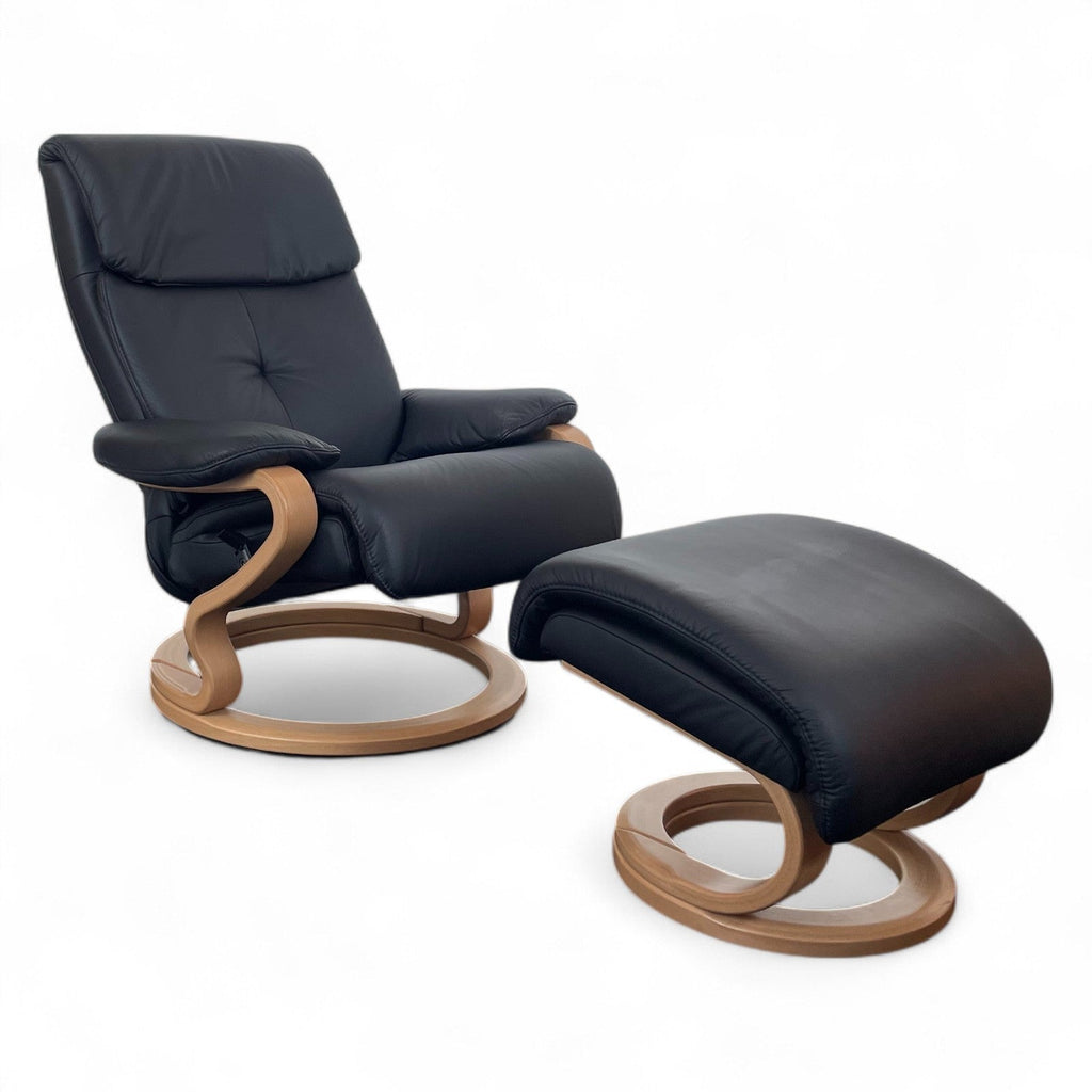 Sessel Himolla 7037 ZeroStress – Leder Black, mit passendem Fußhocker