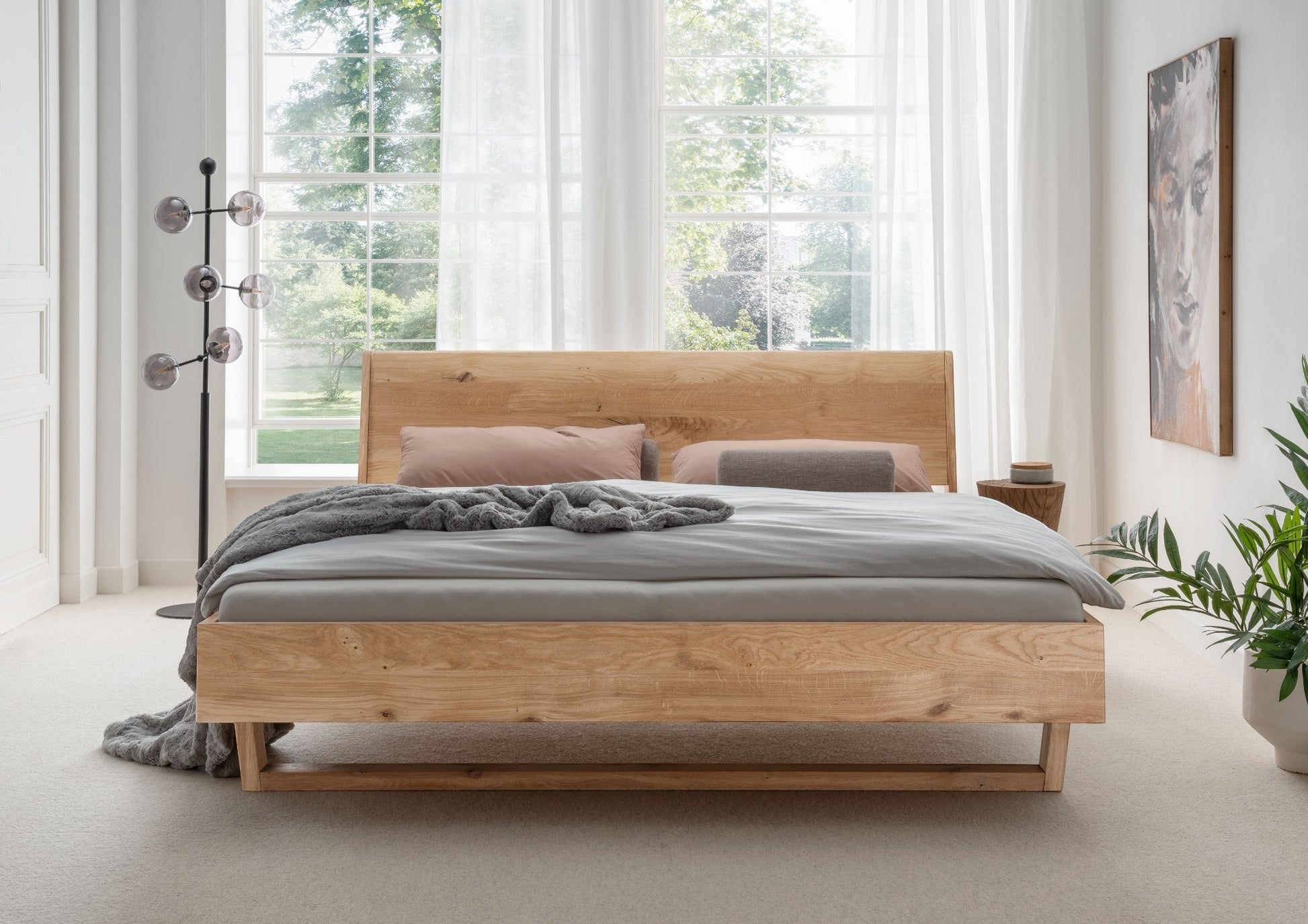 Bett SchlafGut Wildeiche massiv mit Holzkopfteil