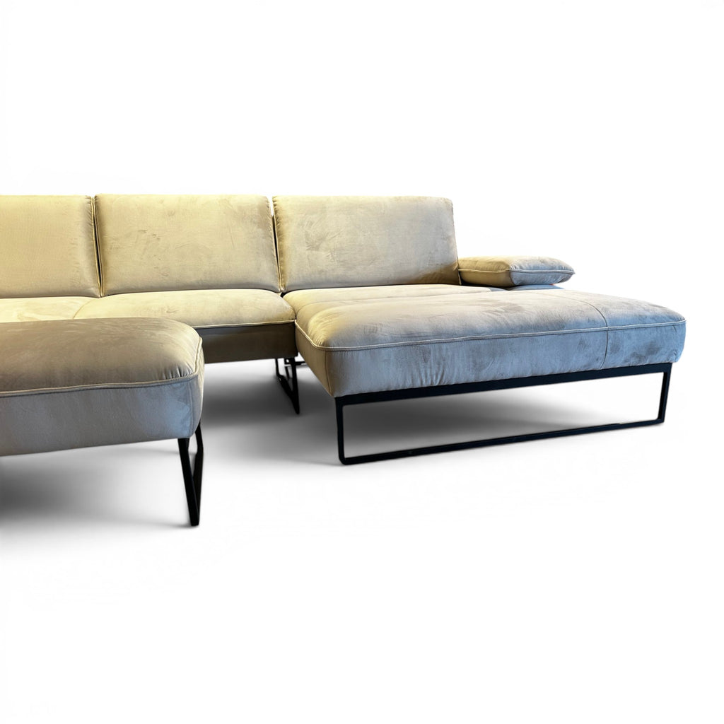 JOOP! 8165 Select Ecksofa inkl. Hocker – Velourstoff Grey