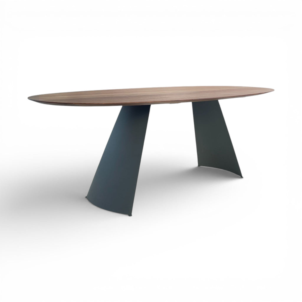 Lavida Gerrit Tisch – Nussbaum Ellipse (240×100 cm)