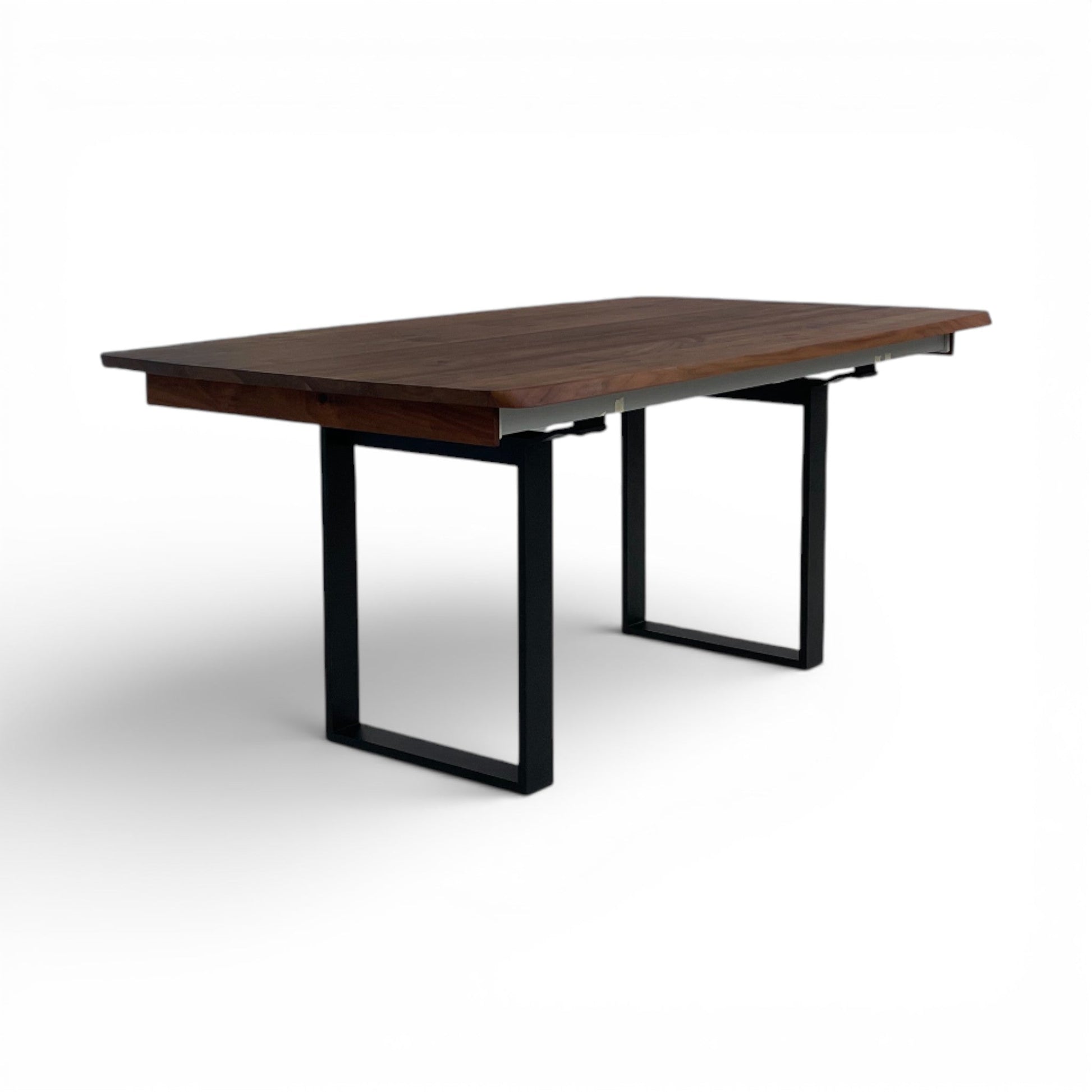 Lavida Helmond Auszugstisch – Nussbaum Freiform (180×100 + 80 cm)