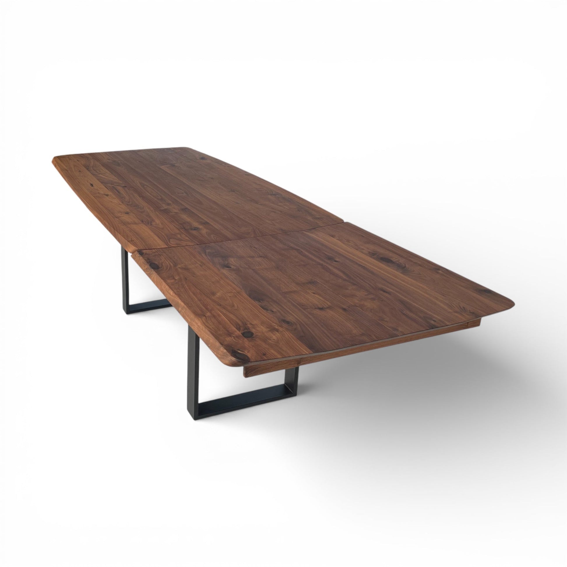 Lavida Helmond Auszugstisch – Nussbaum Freiform (180×100 + 80 cm)