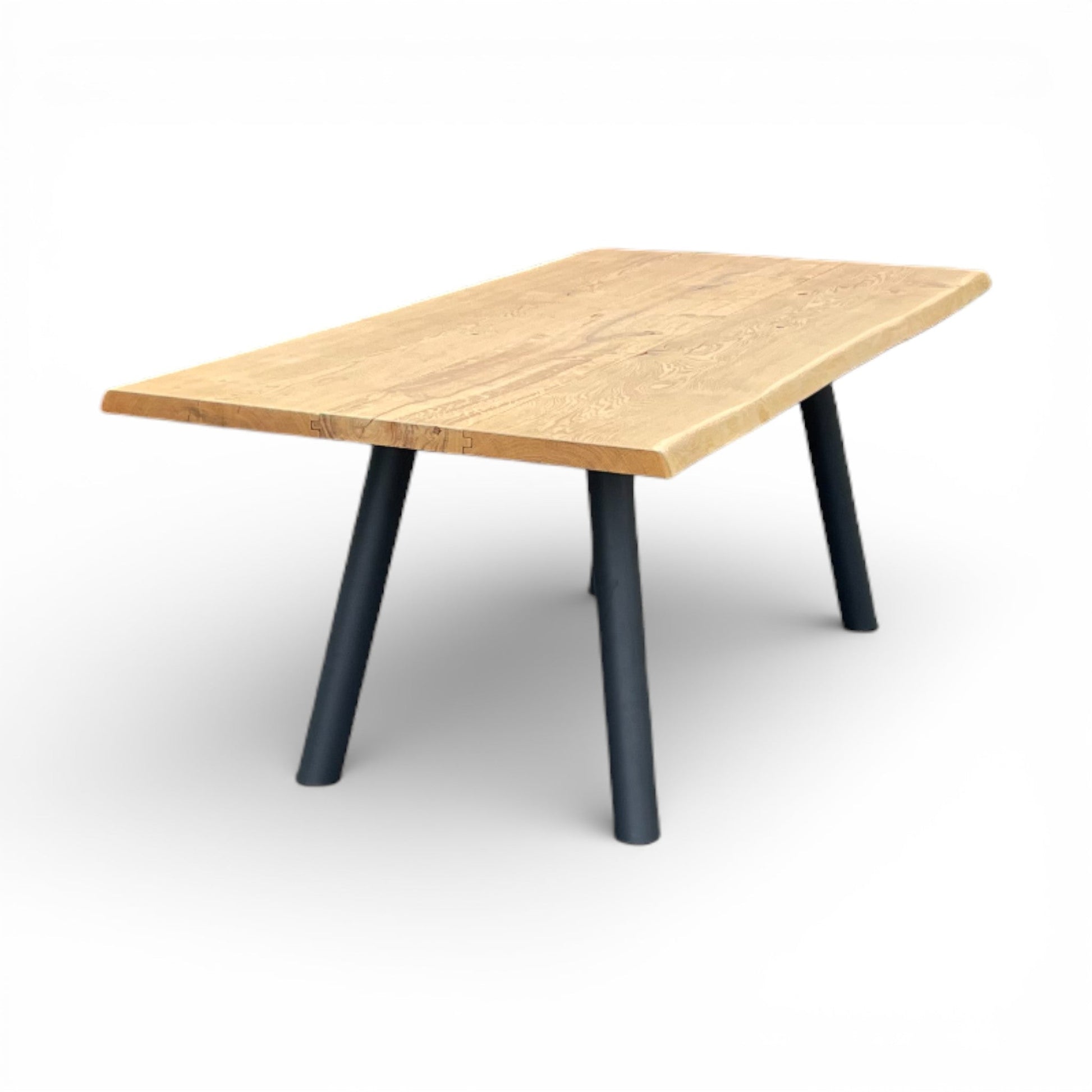 Lavida Wenko Tisch – Wildeiche, Rundrohrgestell (200×100 cm)