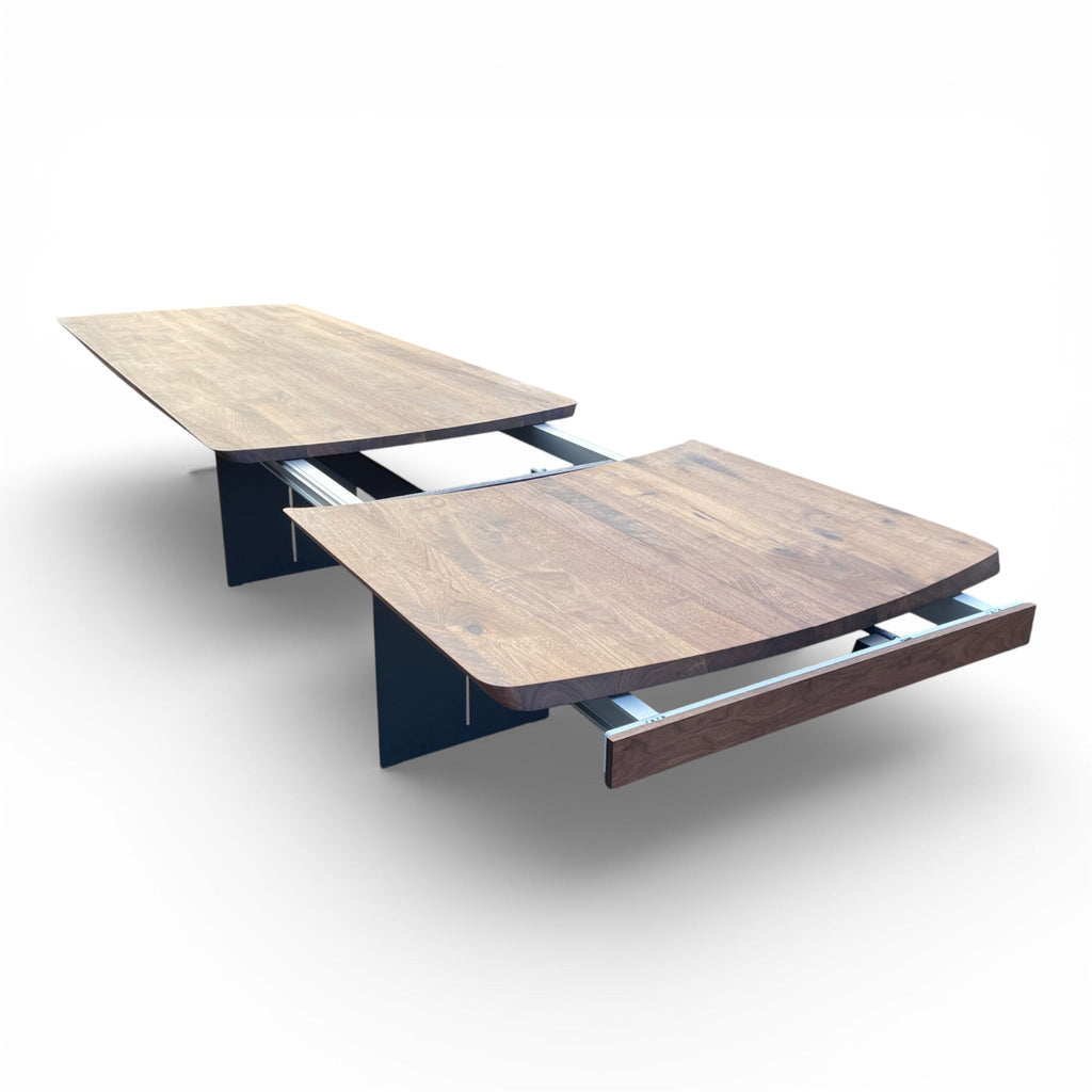 Lavida Freiform Synchro Auszugstisch – Nussbaum (240×100 + 80 cm)