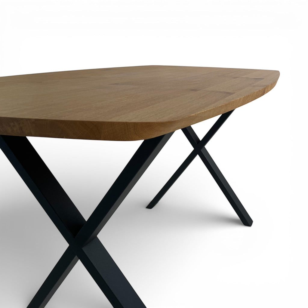 Profischnapp.de solid wild oak boat-shaped dining table with black cross legs, 140x80 cm.