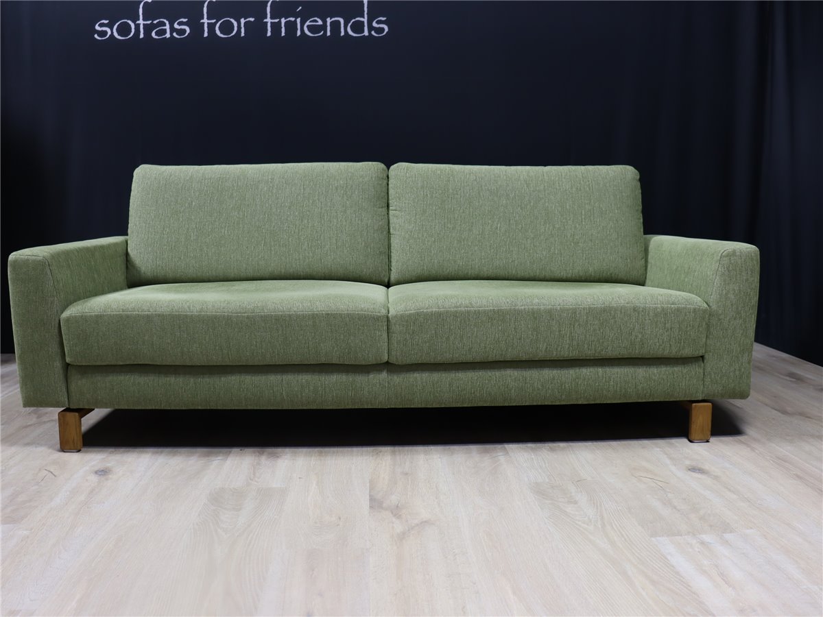 Koinor UPGRADE Sofa 215 cm kubisch  Füsse Wildeiche Stoff 10 King 28 moos  *Hausausstellung