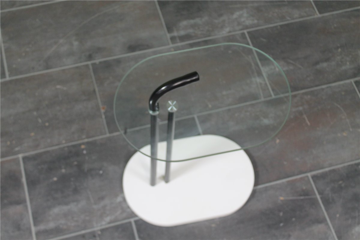 Luigi Ravanelli BUTLER   Beistelltisch 45 30   Fuß weiss  Gestell schwarz  Platte Glas   *Messestück