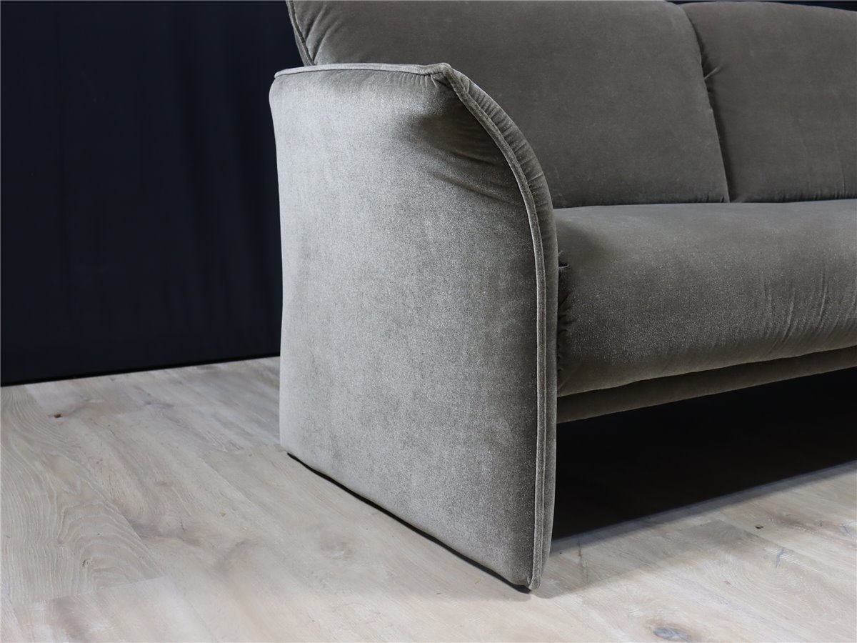 Koinor  Fonda Focus  Sofa 200 cm  Samtvelours 20 C 26 stone   *Ausstellung