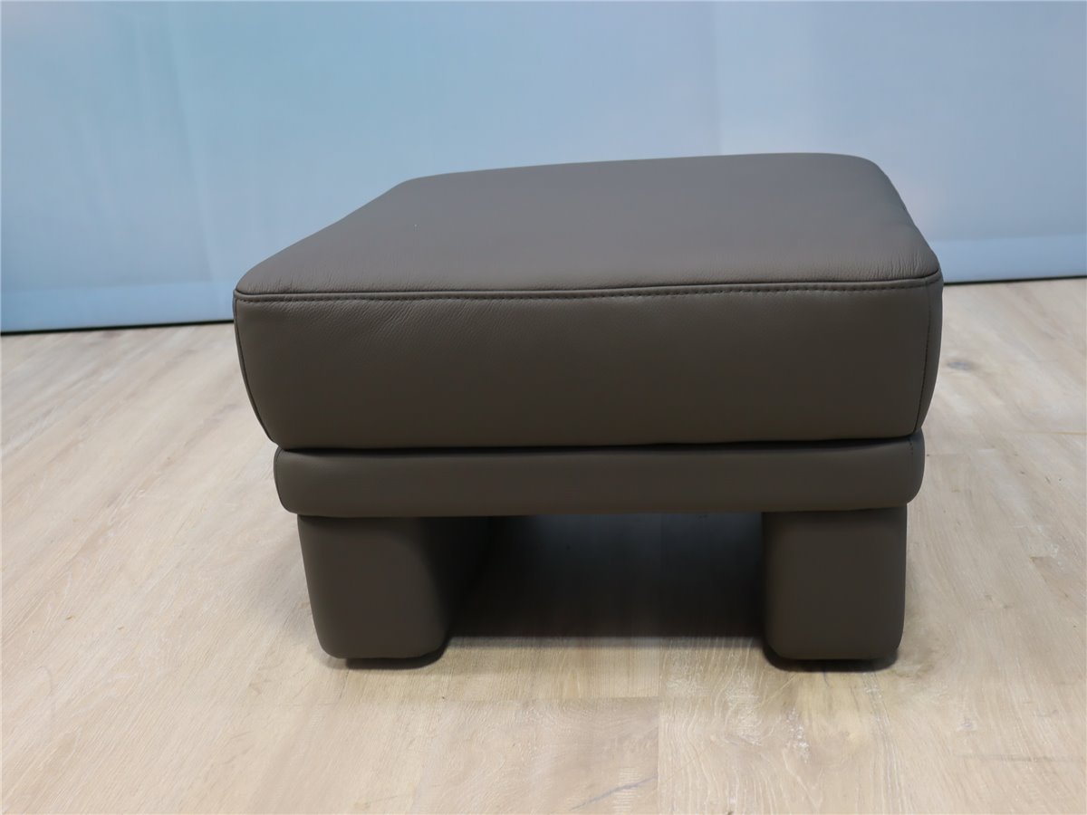 Himolla  1523  Hocker  quadratisch 62 62  Leder L24 zinn   *Messestück