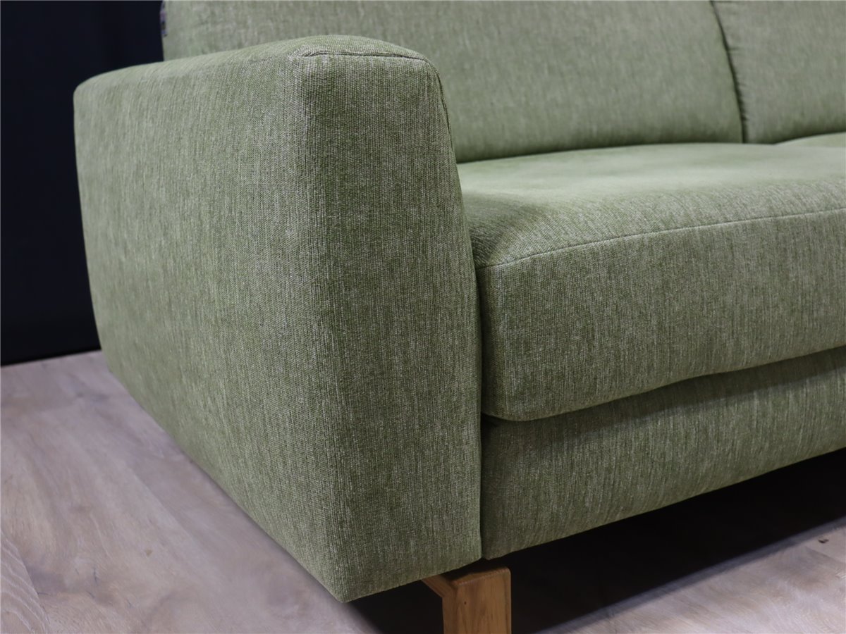 Koinor UPGRADE Sofa 215 cm kubisch  Füsse Wildeiche Stoff 10 King 28 moos  *Hausausstellung