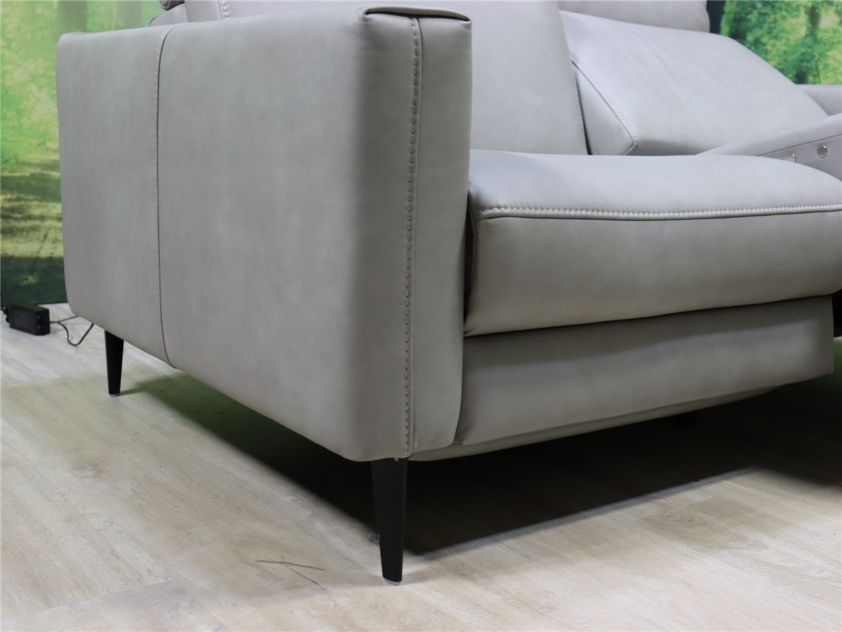 Hukla RL 23089  Sofa 2 x Vollrelaxbeschlag elektr wallfree  Kopfteil elektr Leder Cloudy alu *Verbandsmesse